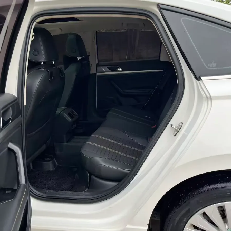 2018 Skoda Karoq 1.4T 150HP L4 7DCT,autocango,china used car exporter,china ev exporter,chinese used car exporter,chinese used ev exporter