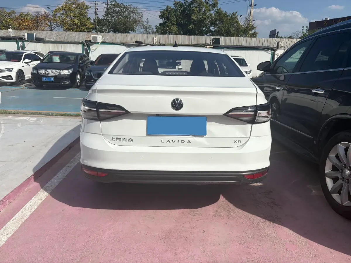 2025 Volkswagen Lavida 1.5L 110HP L4 6AT,autocango,china used car exporter,china ev exporter,chinese used car exporter,chinese used ev exporter