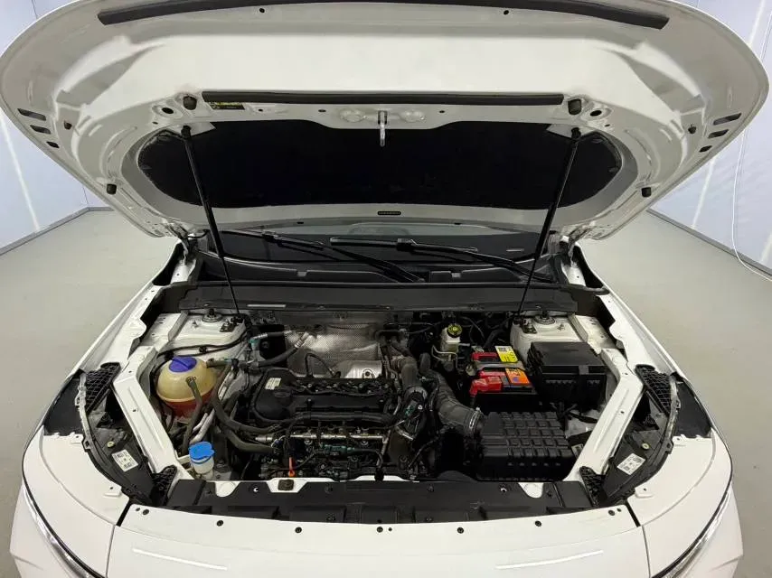 2022 Chevrolet Monza 1.5L 113HP L4 6AT,autocango,china used car exporter,china ev exporter,chinese used car exporter,chinese used ev exporter