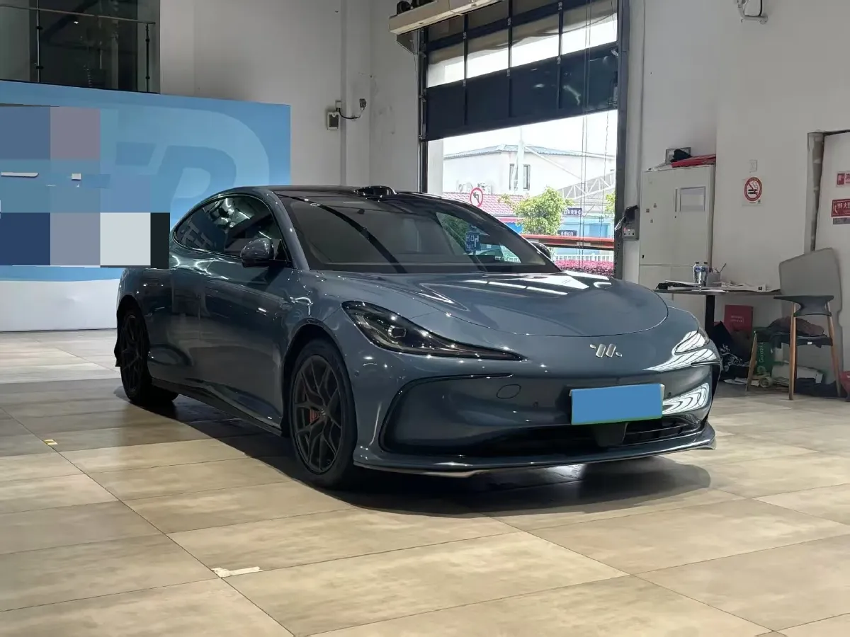 2024 IM L6 BEV 75KWH,autocango,china used car exporter,china ev exporter,chinese used car exporter,chinese used ev exporter