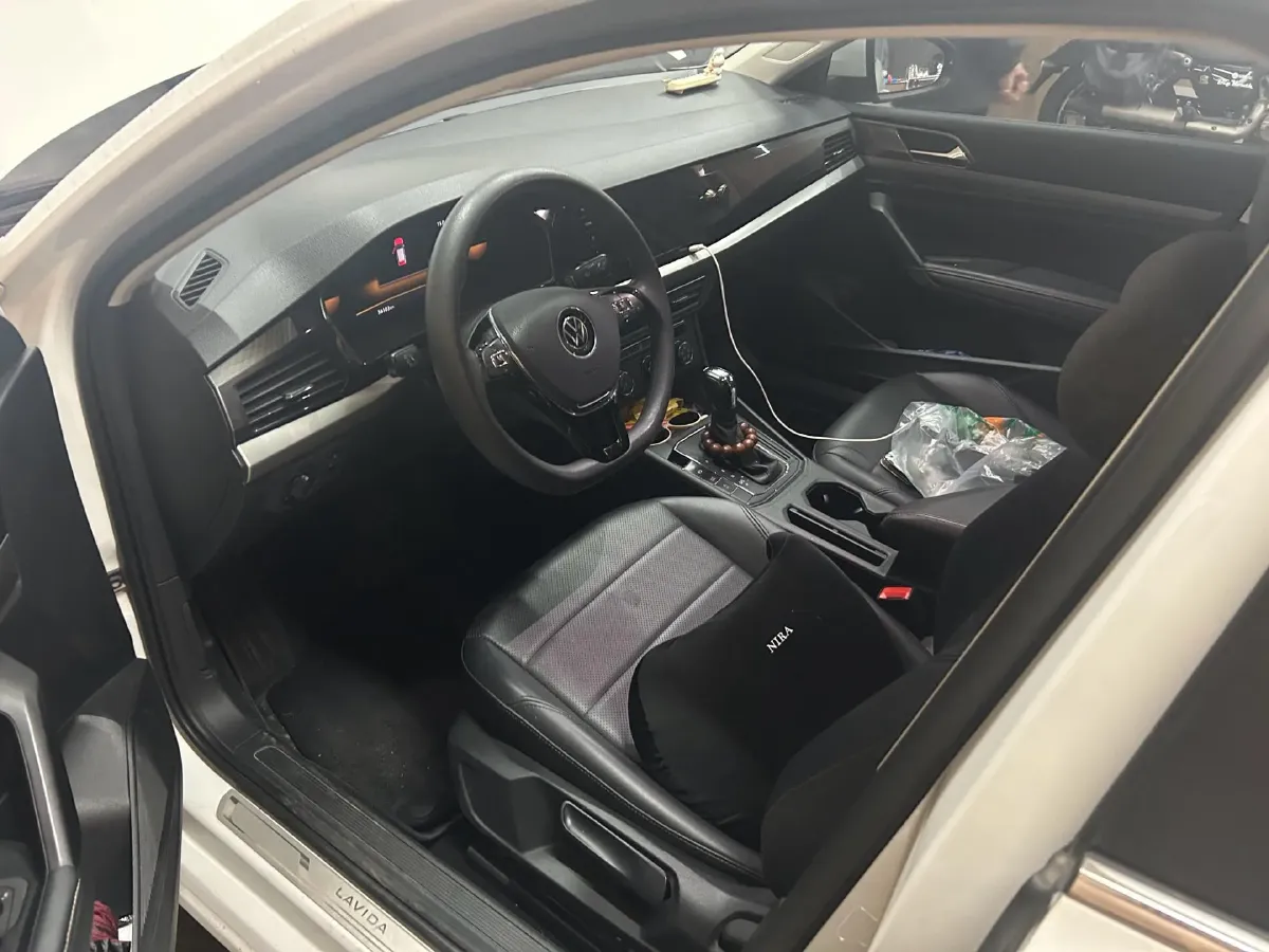 2021 Volkswagen Lavida 1.5L 113HP L4 6AT,autocango,china used car exporter,china ev exporter,chinese used car exporter,chinese used ev exporter