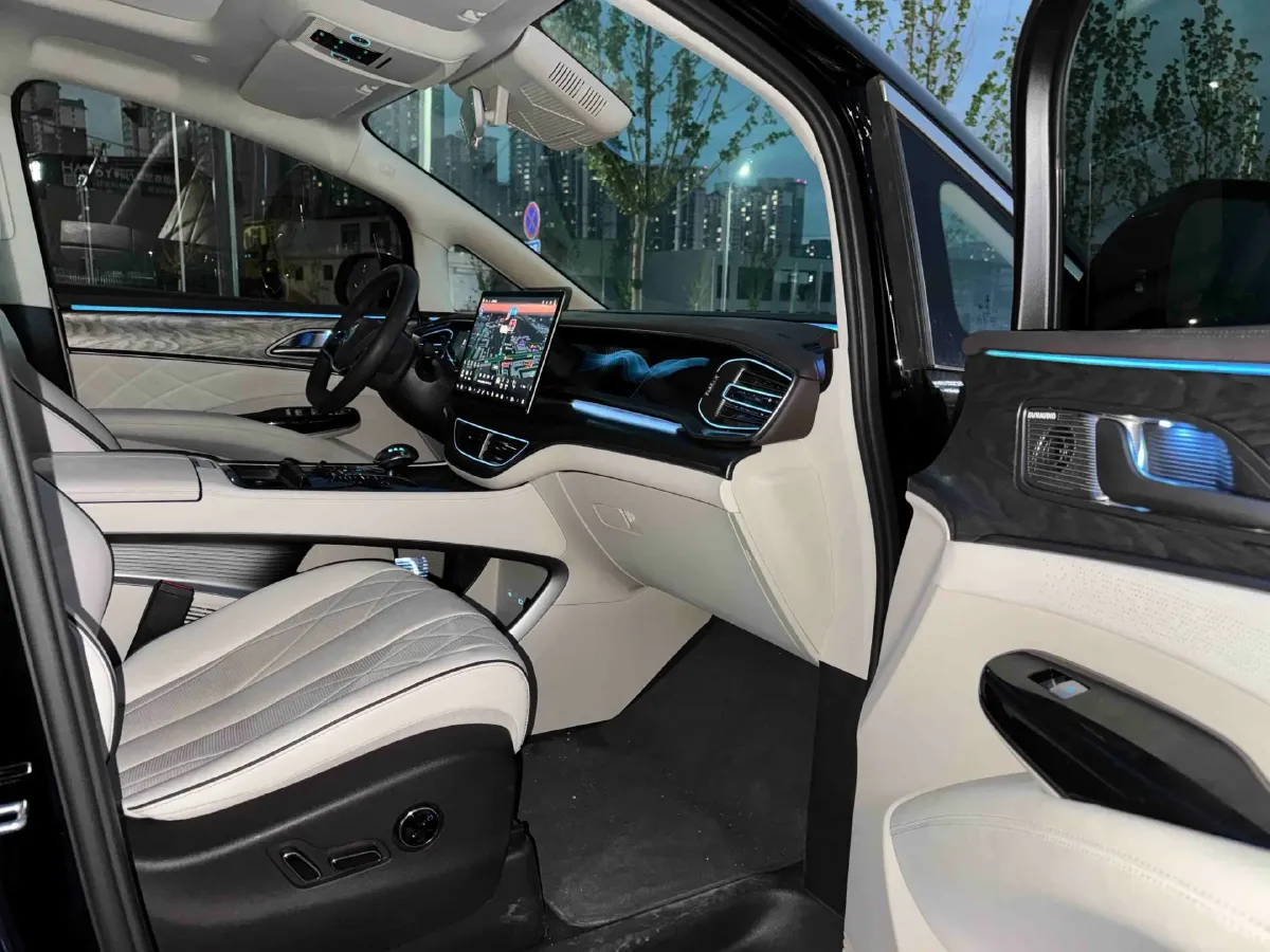 2024 Denza D9 1.5T 139HP L4 E-CVT PHEV 40KWH,autocango,china used car exporter,china ev exporter,chinese used car exporter,chinese used ev exporter