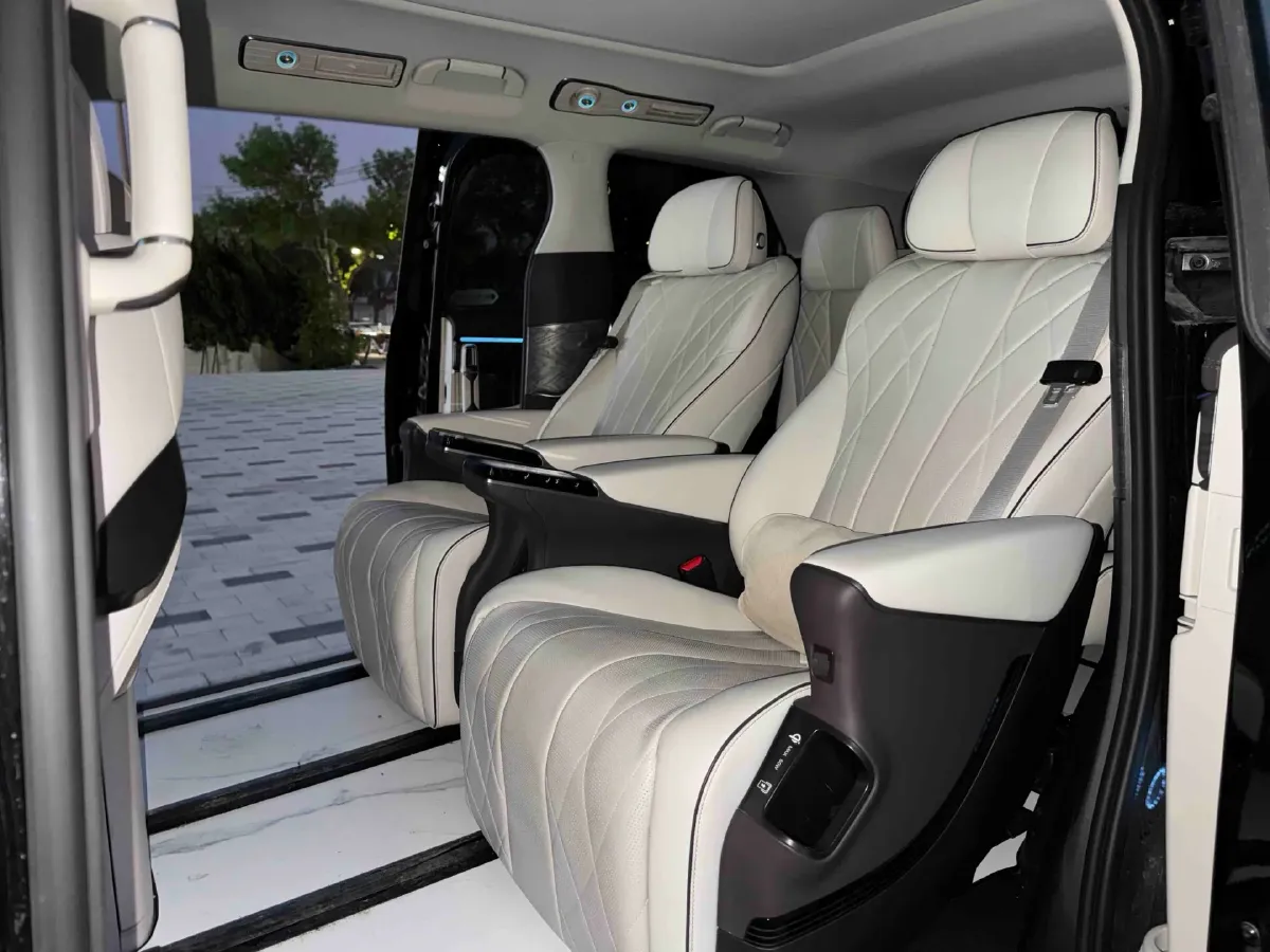 2024 Denza D9 1.5T 139HP L4 E-CVT PHEV 40KWH,autocango,china used car exporter,china ev exporter,chinese used car exporter,chinese used ev exporter