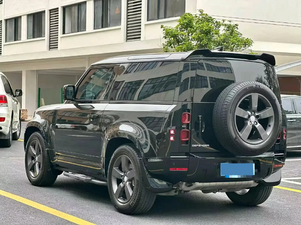2024 Land Rover Defender 3.0T 400HP L6 8AT,autocango,china used car exporter,china ev exporter,chinese used car exporter,chinese used ev exporter