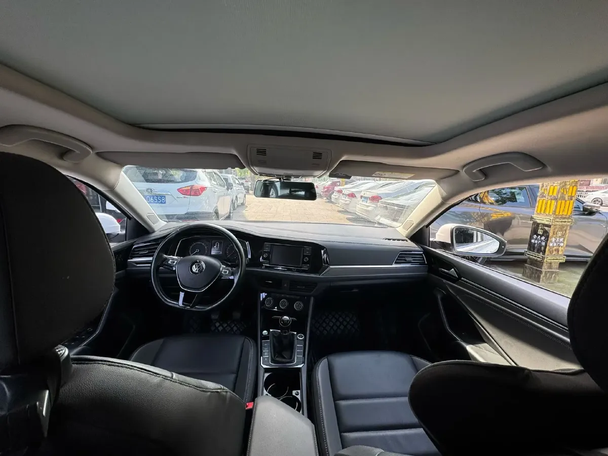 2019 Isuzu LingTuo 2.5T 129HP L4 6MT,autocango,china used car exporter,china ev exporter,chinese used car exporter,chinese used ev exporter