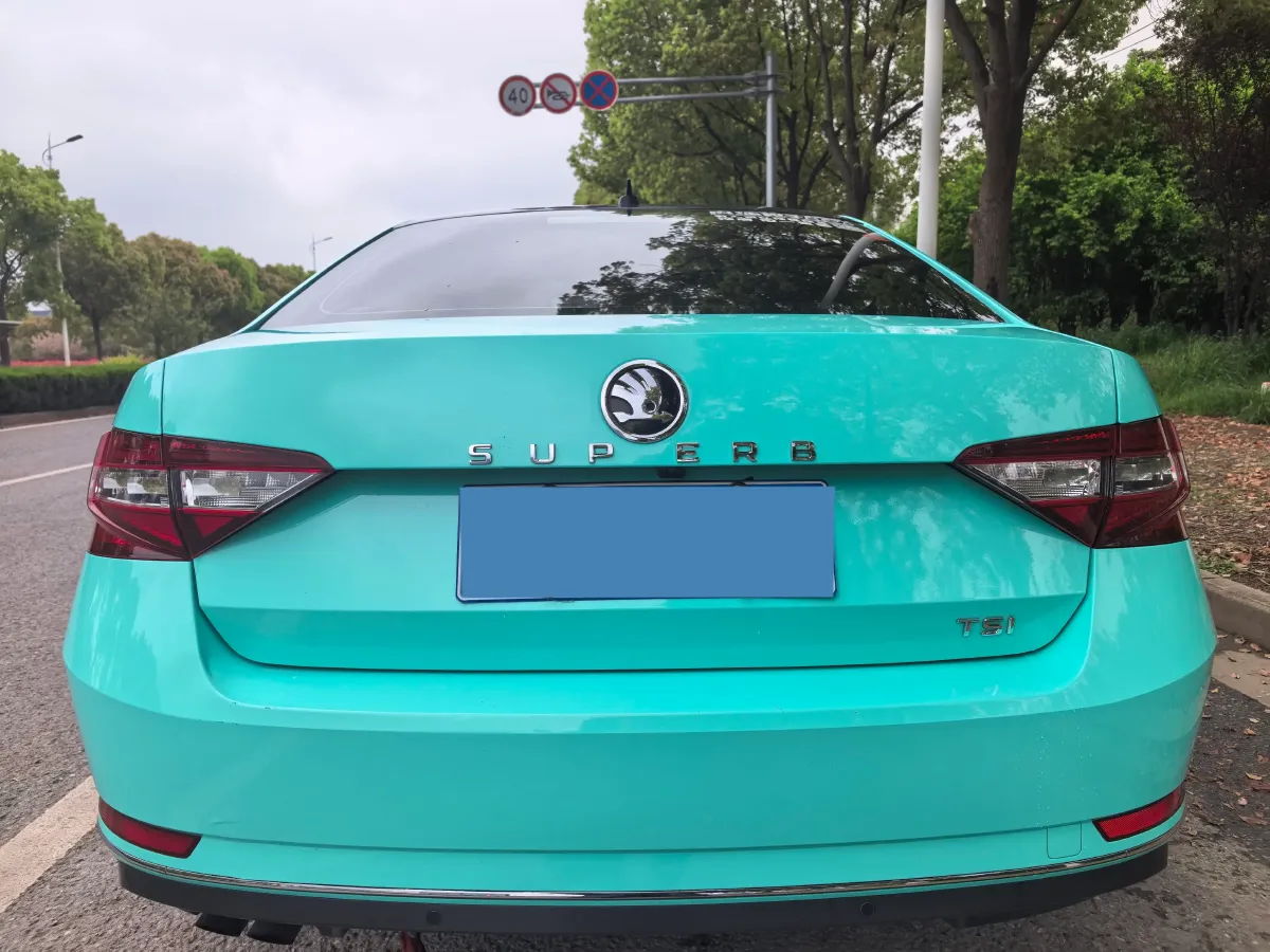 2017 Skoda Superb 1.4T 150HP L4 7DCT,autocango,china used car exporter,china ev exporter,chinese used car exporter,chinese used ev exporter