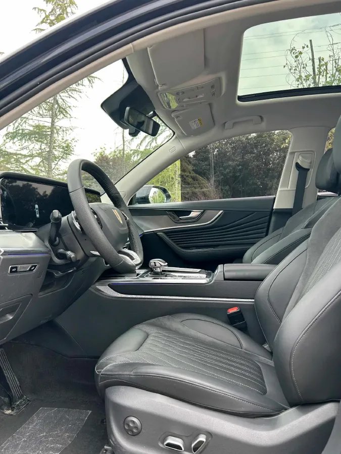 2023 HongQi HS5 2.0T 252HP L4 8AT,autocango,china used car exporter,china ev exporter,chinese used car exporter,chinese used ev exporter