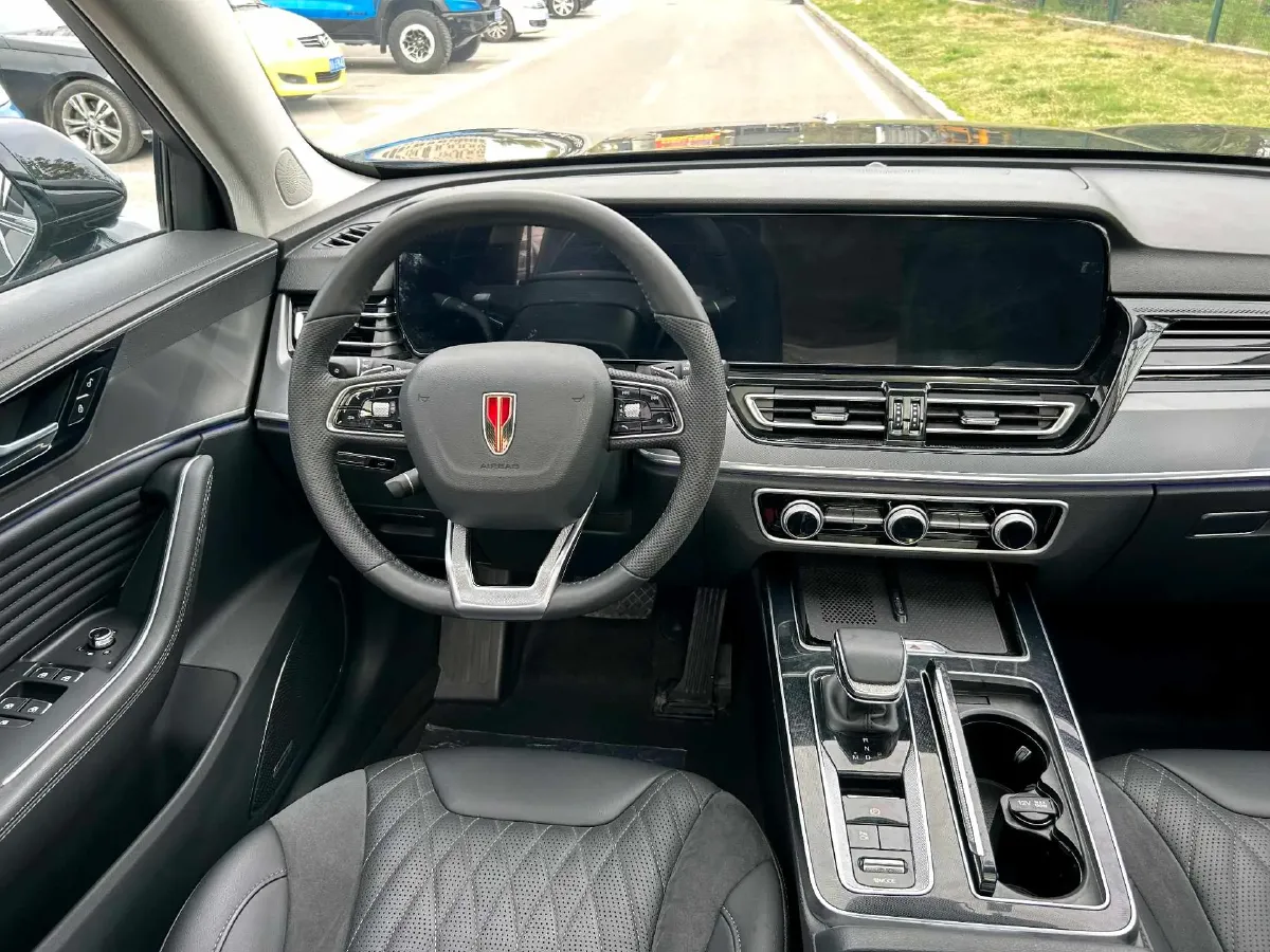 2023 HongQi HS5 2.0T 252HP L4 8AT,autocango,china used car exporter,china ev exporter,chinese used car exporter,chinese used ev exporter