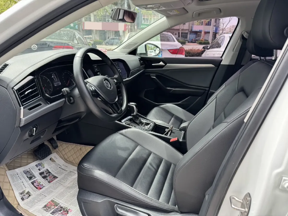 2019 Jeep Renegade 1.3T 173HP L4 7DCT,autocango,china used car exporter,china ev exporter,chinese used car exporter,chinese used ev exporter