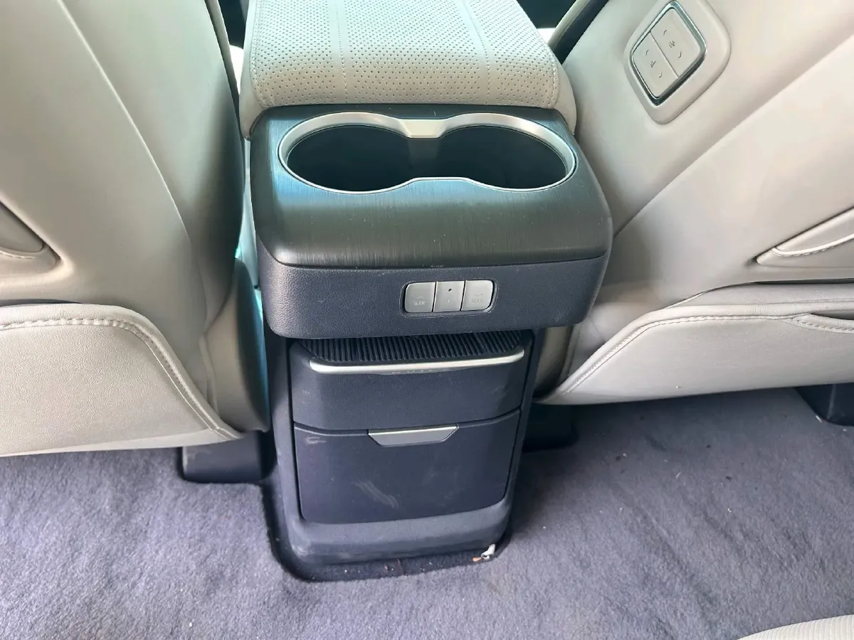 2026 Buick GL8 1.5T 180HP L4 2DHT PHEV,autocango,china used car exporter,china ev exporter,chinese used car exporter,chinese used ev exporter