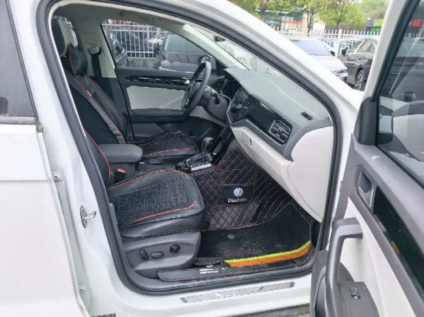 2021 Volkswagen T-Roc 1.4T 150HP L4 7DCT,autocango,china used car exporter,china ev exporter,chinese used car exporter,chinese used ev exporter