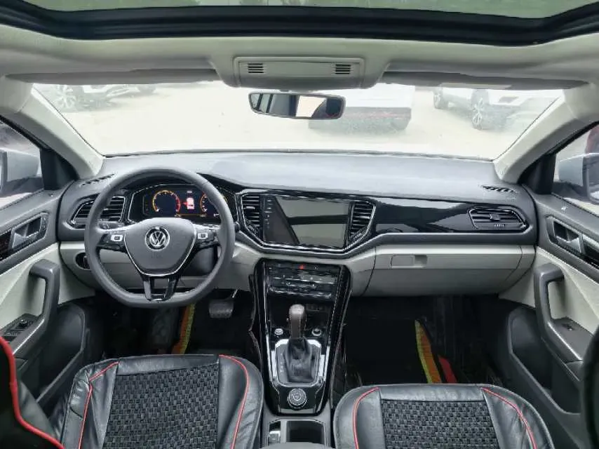 2021 Volkswagen T-Roc 1.4T 150HP L4 7DCT,autocango,china used car exporter,china ev exporter,chinese used car exporter,chinese used ev exporter