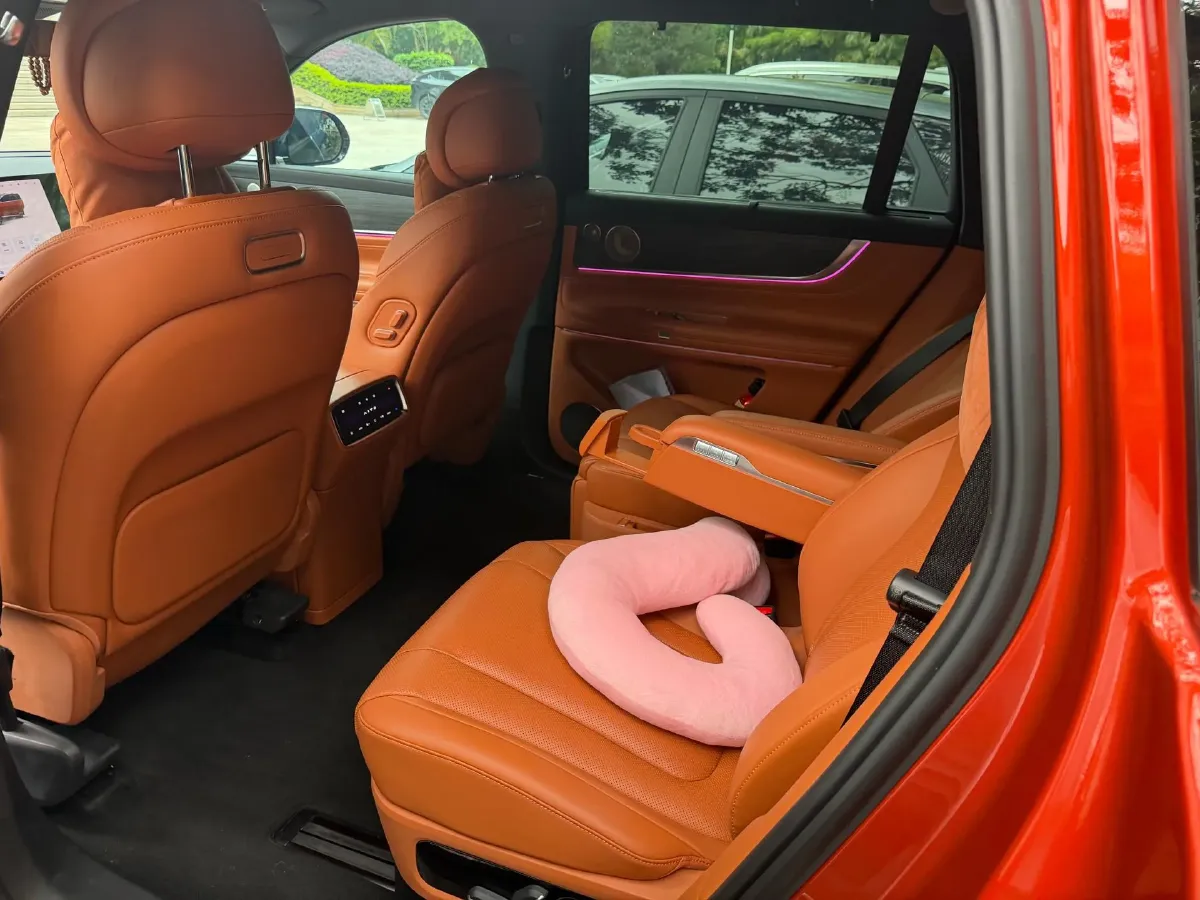 2024 AITO AITO M9 1.5T 152HP L4 REEV 42KWH,autocango,china used car exporter,china ev exporter,chinese used car exporter,chinese used ev exporter