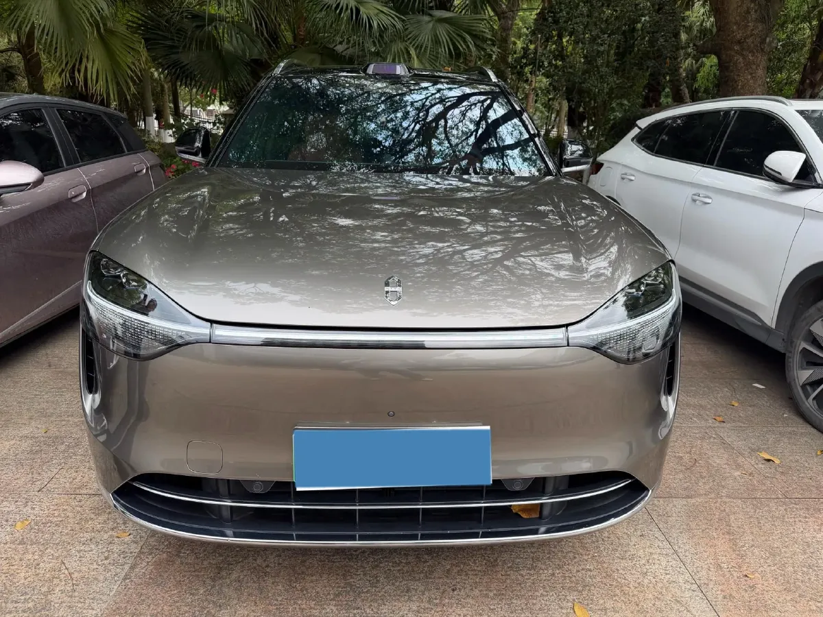 2024 AITO AITO M9 1.5T 152HP L4 REEV 42KWH,autocango,china used car exporter,china ev exporter,chinese used car exporter,chinese used ev exporter