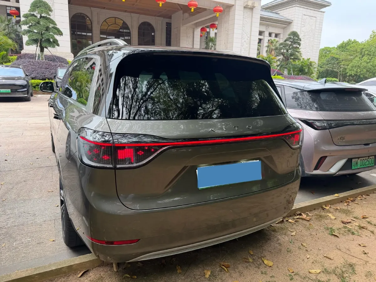 2024 AITO AITO M9 1.5T 152HP L4 REEV 42KWH,autocango,china used car exporter,china ev exporter,chinese used car exporter,chinese used ev exporter