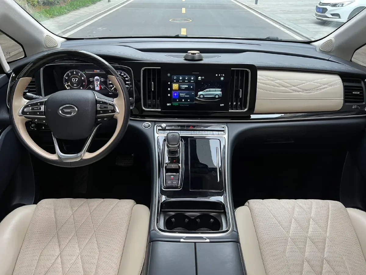 2021 GAC Trumpchi M8 2.0T 252HP L4 8AT,autocango,china used car exporter,china ev exporter,chinese used car exporter,chinese used ev exporter