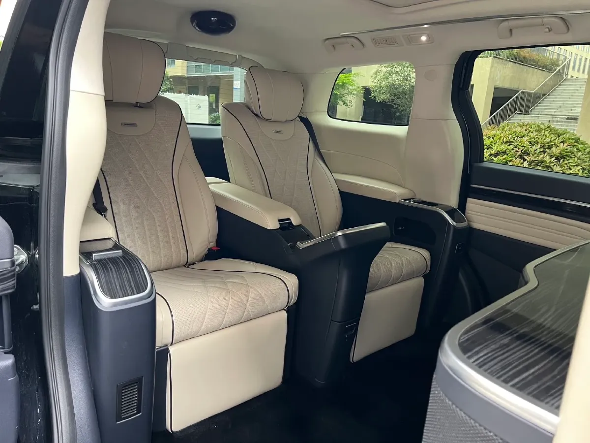 2021 GAC Trumpchi M8 2.0T 252HP L4 8AT,autocango,china used car exporter,china ev exporter,chinese used car exporter,chinese used ev exporter