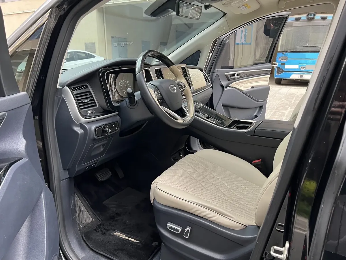 2021 GAC Trumpchi M8 2.0T 252HP L4 8AT,autocango,china used car exporter,china ev exporter,chinese used car exporter,chinese used ev exporter