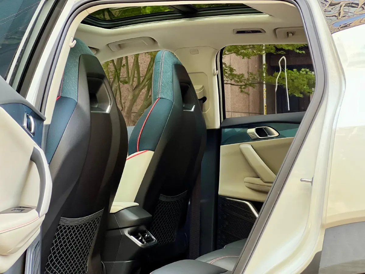 2020 LYNK&CO 06 1.5T 177HP L3 7DCT,autocango,china used car exporter,china ev exporter,chinese used car exporter,chinese used ev exporter