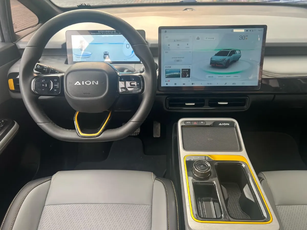 2022 Geely Okavango 1.8T 184HP L4 7DCT,autocango,china used car exporter,china ev exporter,chinese used car exporter,chinese used ev exporter