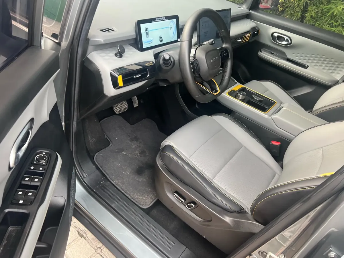 2022 Geely Okavango 1.8T 184HP L4 7DCT,autocango,china used car exporter,china ev exporter,chinese used car exporter,chinese used ev exporter