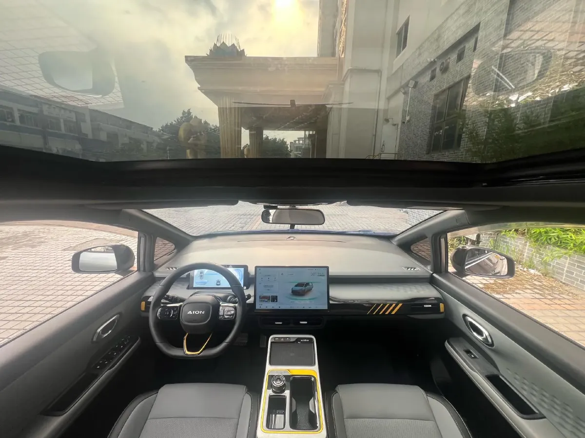 2022 Geely Okavango 1.8T 184HP L4 7DCT,autocango,china used car exporter,china ev exporter,chinese used car exporter,chinese used ev exporter