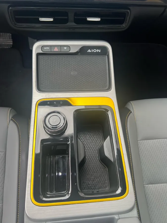 2022 Geely Okavango 1.8T 184HP L4 7DCT,autocango,china used car exporter,china ev exporter,chinese used car exporter,chinese used ev exporter