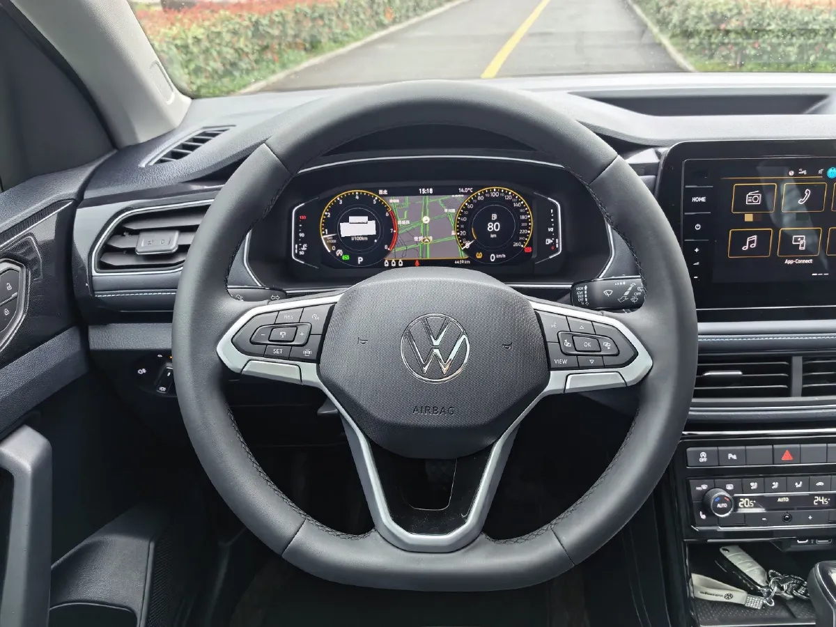 2025 Volkswagen Tharu 1.5T 160HP L4 7DCT,autocango,china used car exporter,china ev exporter,chinese used car exporter,chinese used ev exporter