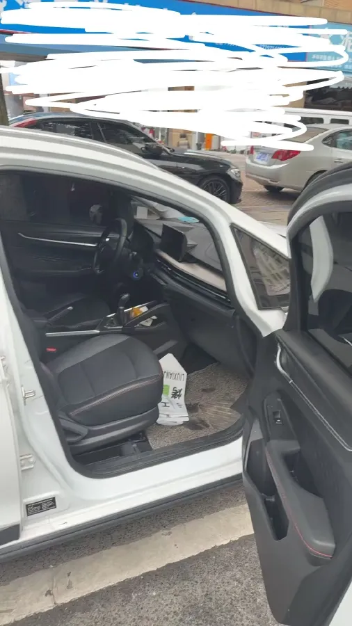 2022 Livan X3 PRO 1.5L 113HP L4 5MT,autocango,china used car exporter,china ev exporter,chinese used car exporter,chinese used ev exporter