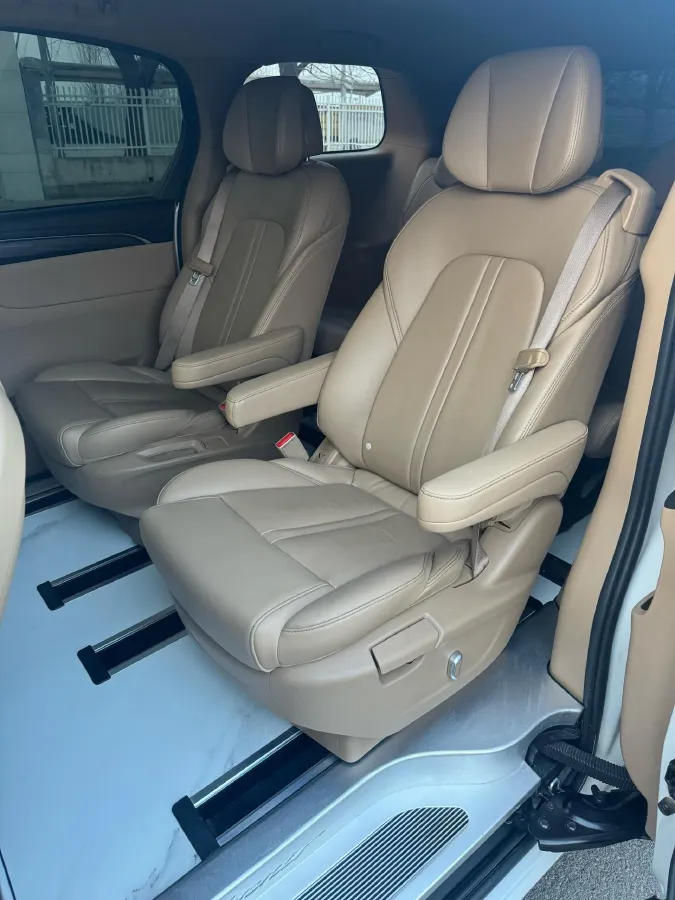 2021 Buick GL8 2.0T 237HP L4 9AT,autocango,china used car exporter,china ev exporter,chinese used car exporter,chinese used ev exporter