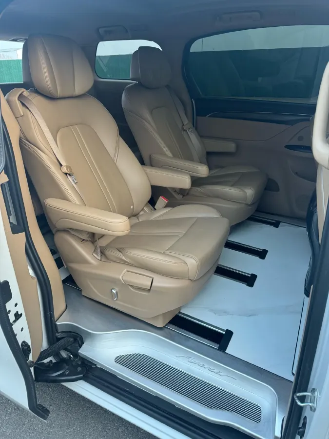 2021 Buick GL8 2.0T 237HP L4 9AT,autocango,china used car exporter,china ev exporter,chinese used car exporter,chinese used ev exporter