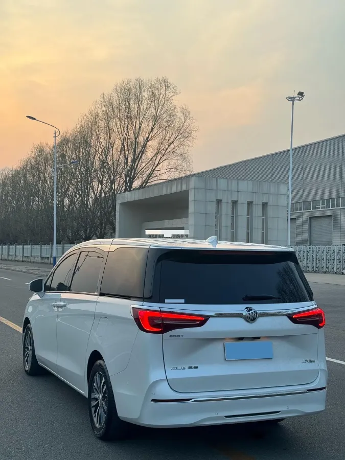 2021 Buick GL8 2.0T 237HP L4 9AT,autocango,china used car exporter,china ev exporter,chinese used car exporter,chinese used ev exporter