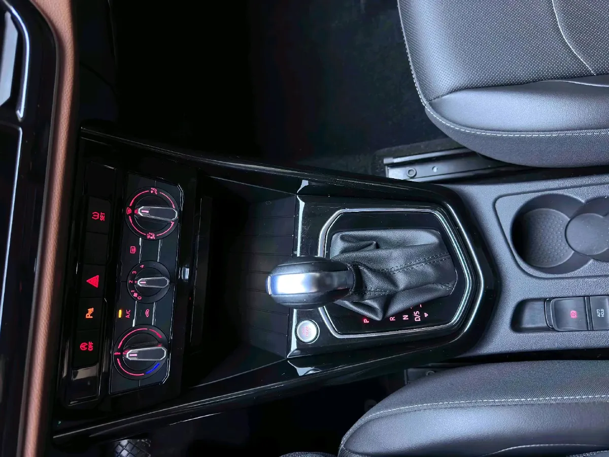 2022 Jetta VS5 1.4T 150HP L4 6AT,autocango,china used car exporter,china ev exporter,chinese used car exporter,chinese used ev exporter