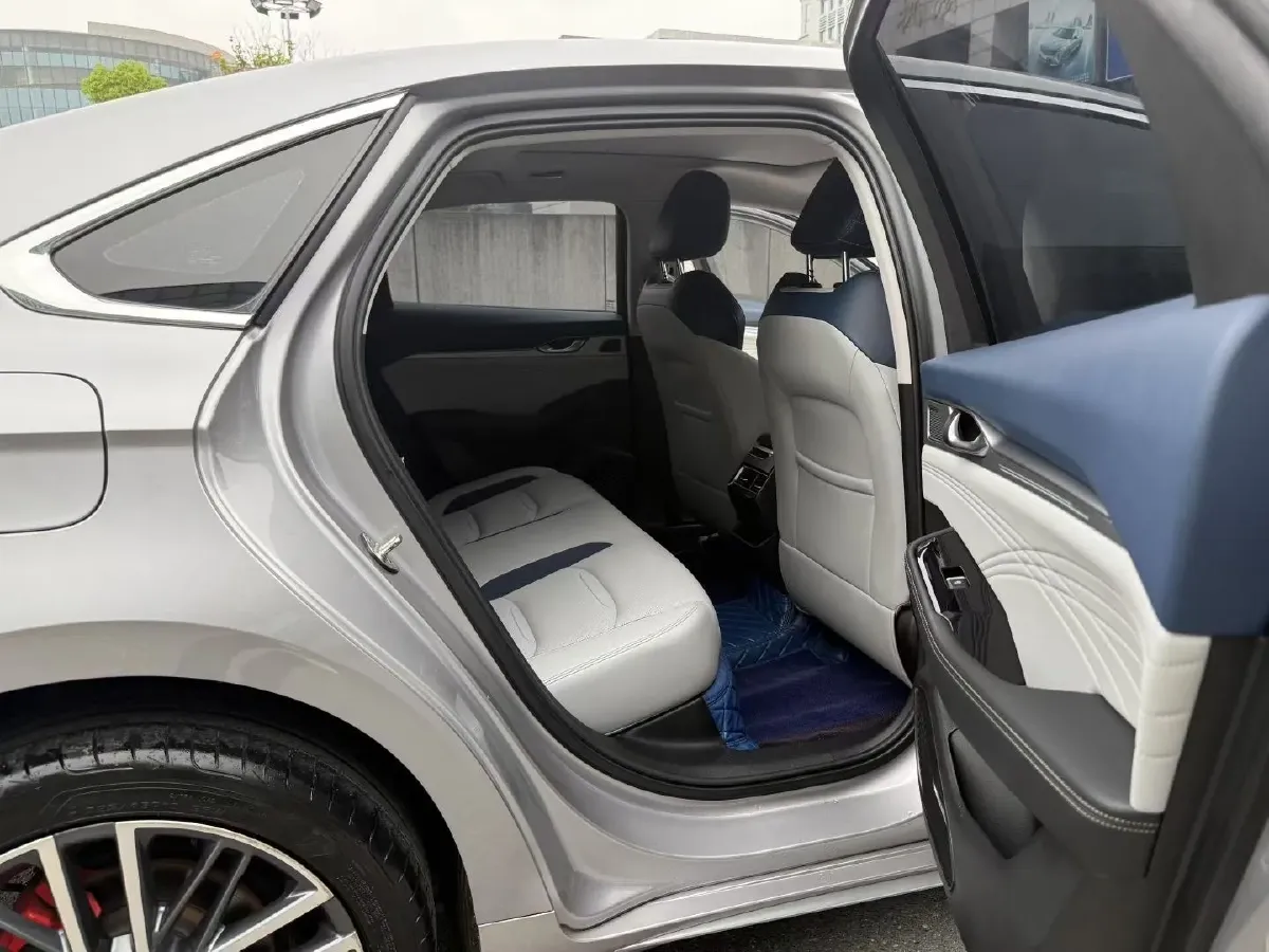 2021 Geely Preface 2.0T 190HP L4 7DCT,autocango,china used car exporter,china ev exporter,chinese used car exporter,chinese used ev exporter