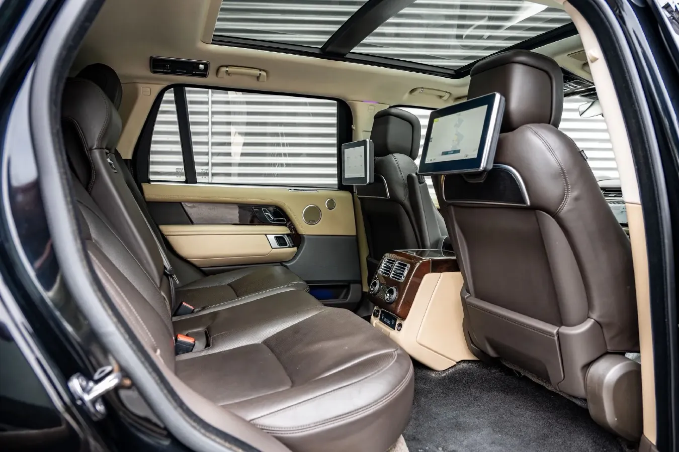 2021 Land Rover Range Rover 3.0T 400HP L6 8AT,autocango,china used car exporter,china ev exporter,chinese used car exporter,chinese used ev exporter