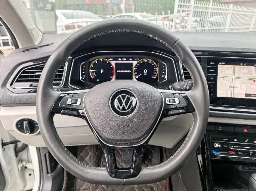 2021 Volkswagen T-Roc 1.4T 150HP L4 7DCT,autocango,china used car exporter,china ev exporter,chinese used car exporter,chinese used ev exporter