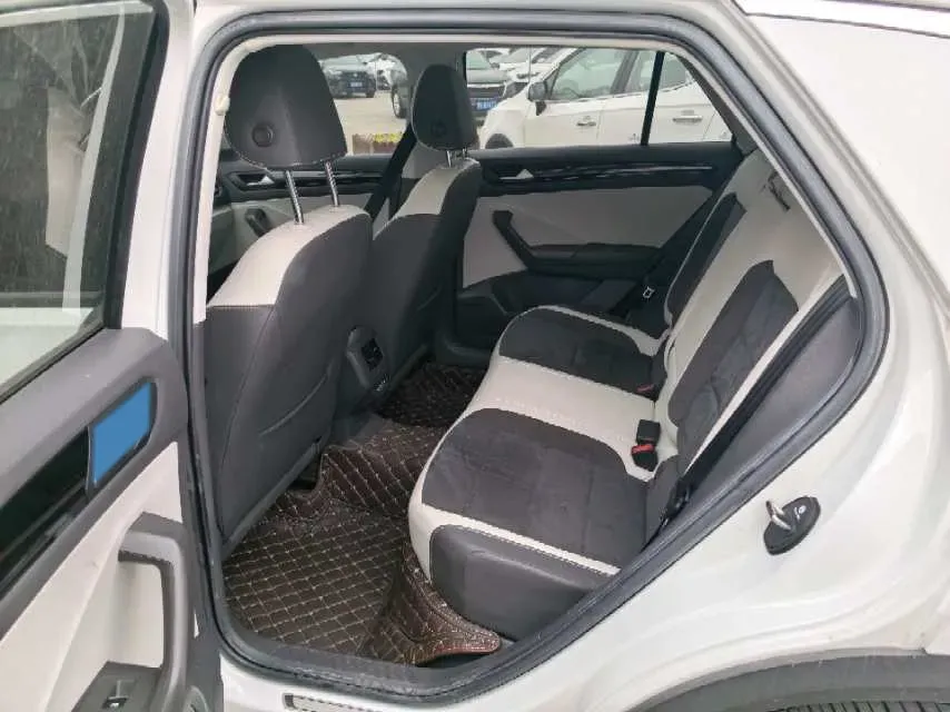 2021 Volkswagen T-Roc 1.4T 150HP L4 7DCT,autocango,china used car exporter,china ev exporter,chinese used car exporter,chinese used ev exporter