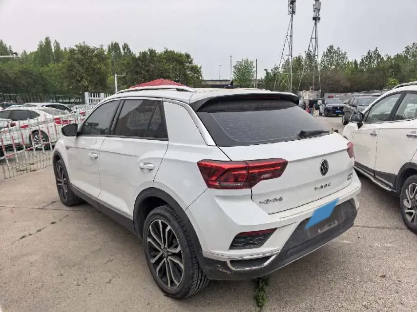 2021 Volkswagen T-Roc 1.4T 150HP L4 7DCT,autocango,china used car exporter,china ev exporter,chinese used car exporter,chinese used ev exporter