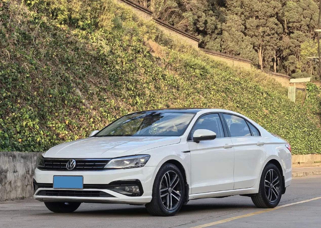 2019 Volkswagen Passat 1.4T 150HP L4 7DCT,autocango,china used car exporter,china ev exporter,chinese used car exporter,chinese used ev exporter