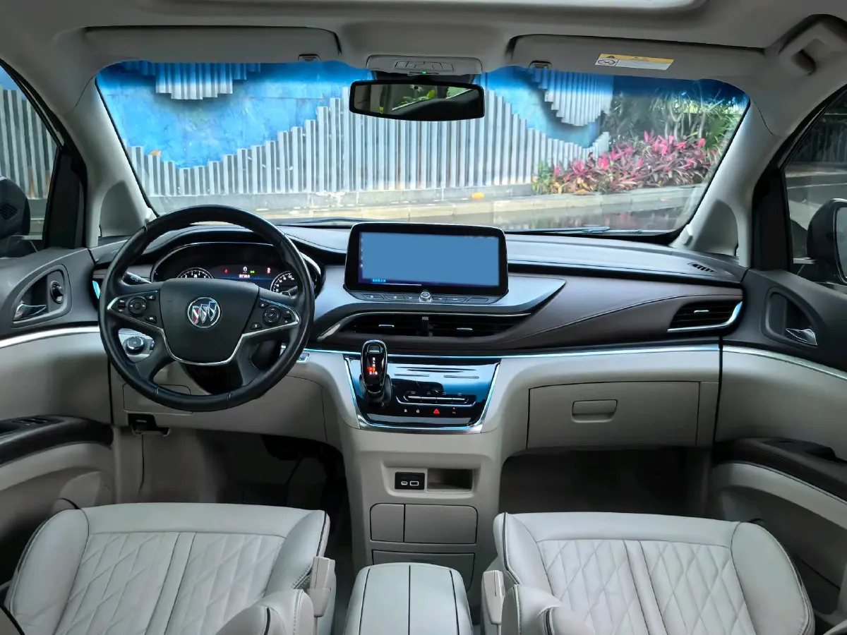 2022 Buick GL8 2.0T 237HP L4 9AT,autocango,china used car exporter,china ev exporter,chinese used car exporter,chinese used ev exporter