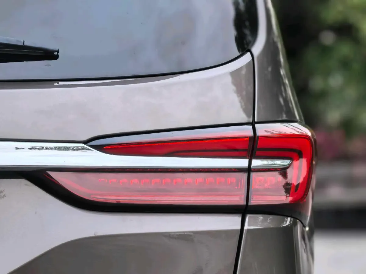 2022 Buick GL8 2.0T 237HP L4 9AT,autocango,china used car exporter,china ev exporter,chinese used car exporter,chinese used ev exporter