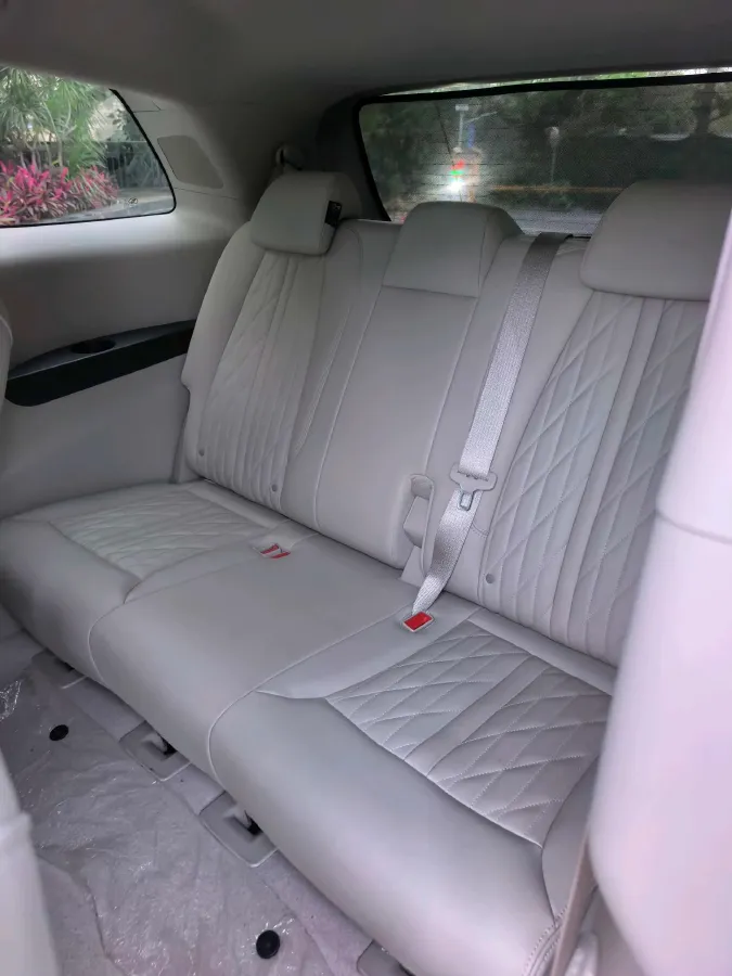 2022 Buick GL8 2.0T 237HP L4 9AT,autocango,china used car exporter,china ev exporter,chinese used car exporter,chinese used ev exporter