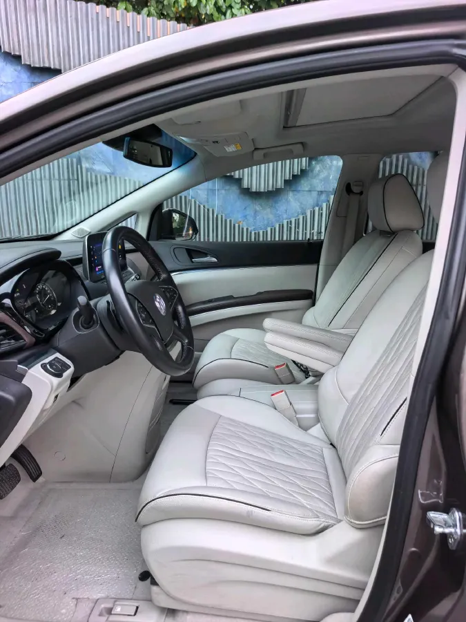 2022 Buick GL8 2.0T 237HP L4 9AT,autocango,china used car exporter,china ev exporter,chinese used car exporter,chinese used ev exporter