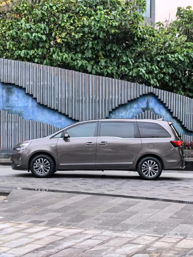 2022 Buick GL8 2.0T 237HP L4 9AT,autocango,china used car exporter,china ev exporter,chinese used car exporter,chinese used ev exporter