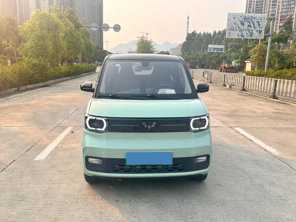 2022 WuLing HongGuang MINI EV BEV 9KWH,autocango,china used car exporter,china ev exporter,chinese used car exporter,chinese used ev exporter