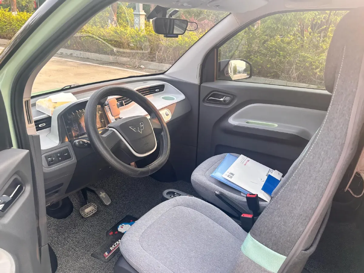 2022 WuLing HongGuang MINI EV BEV 9KWH,autocango,china used car exporter,china ev exporter,chinese used car exporter,chinese used ev exporter