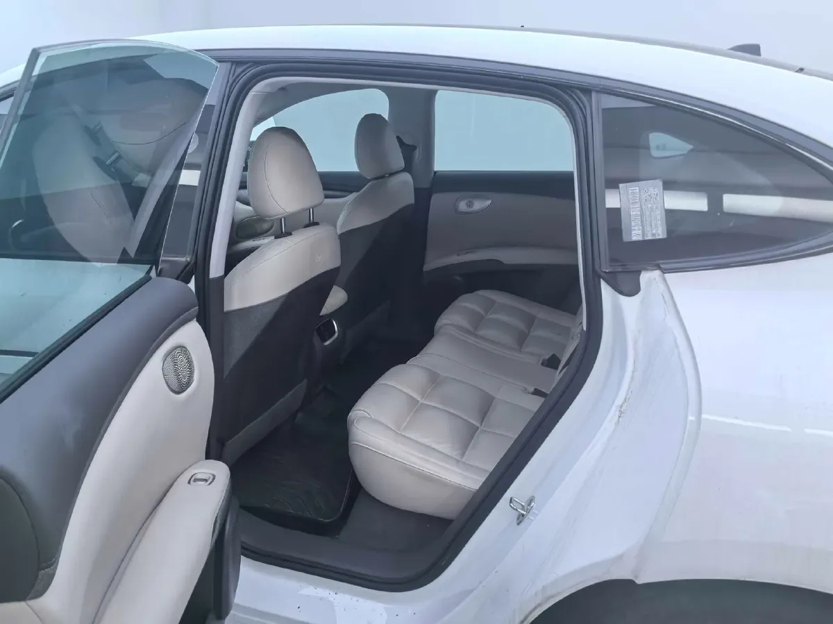 2025 IM LS6 BEV 75KWH,autocango,china used car exporter,china ev exporter,chinese used car exporter,chinese used ev exporter