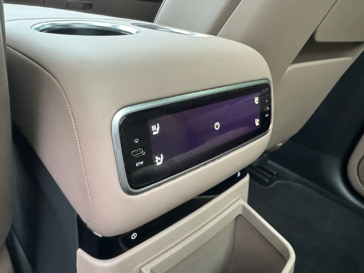 2025 Li L9 Range Extended 154HP REEV,autocango,china used car exporter,china ev exporter,chinese used car exporter,chinese used ev exporter