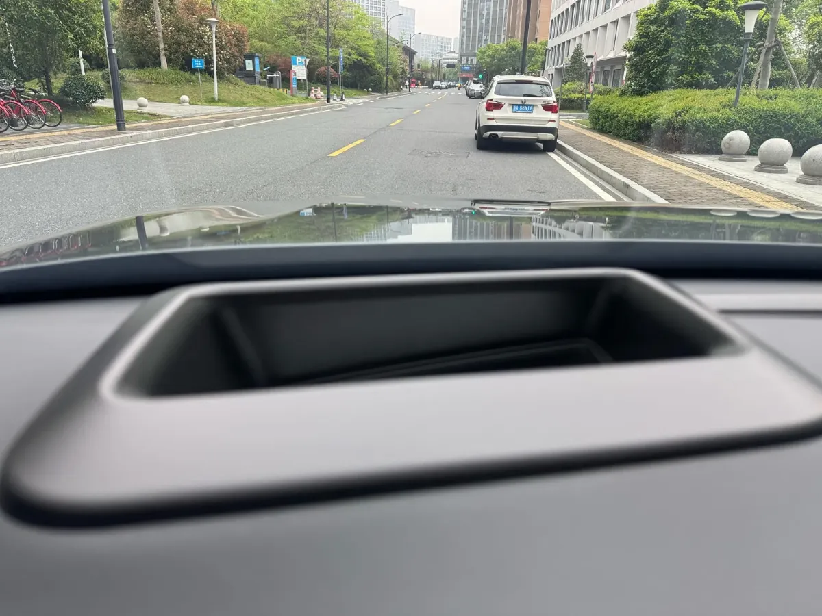 2025 Li L9 Range Extended 154HP REEV,autocango,china used car exporter,china ev exporter,chinese used car exporter,chinese used ev exporter