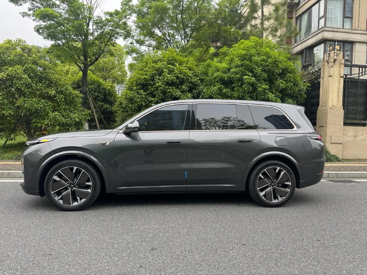 2025 Li L9 Range Extended 154HP REEV,autocango,china used car exporter,china ev exporter,chinese used car exporter,chinese used ev exporter